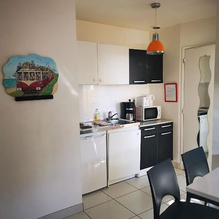 Appartements De L'Auberge Du Chemin De Fer Lanester Exteriör bild