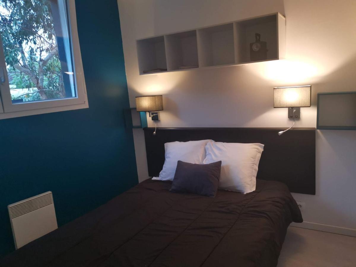 Appartements De L'Auberge Du Chemin De Fer Lanester Exteriör bild